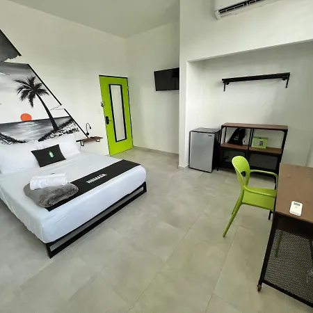 Nomada Beach Hostel- Isla Verde-3